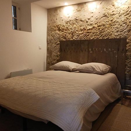 Gite Atypique Au Coeur Du Village - Beauval 5 Min Châteauvieux Exterior foto